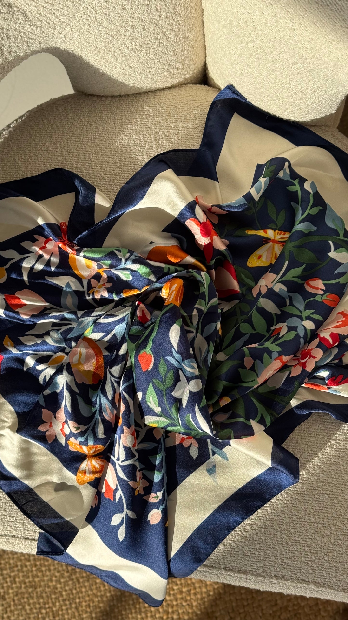 Lenço | blue & flowers