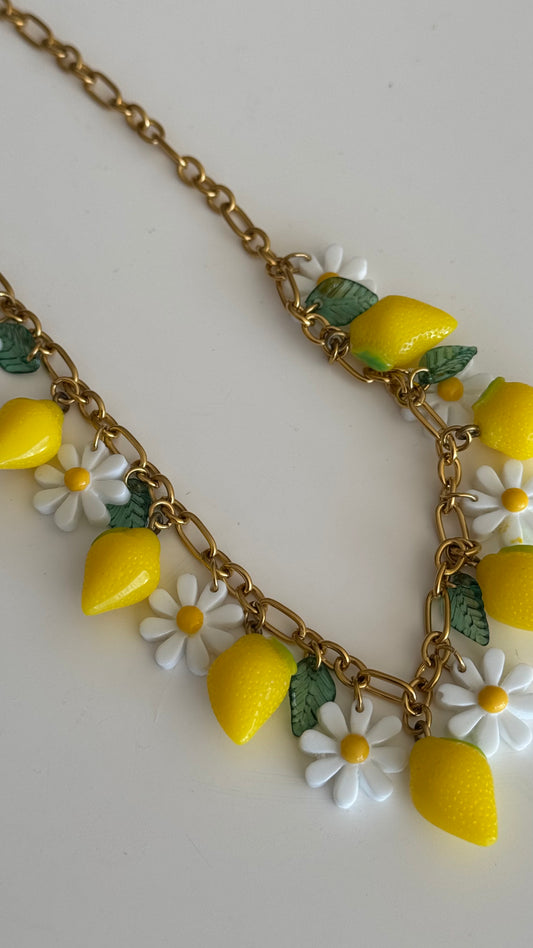 Colar | lemons