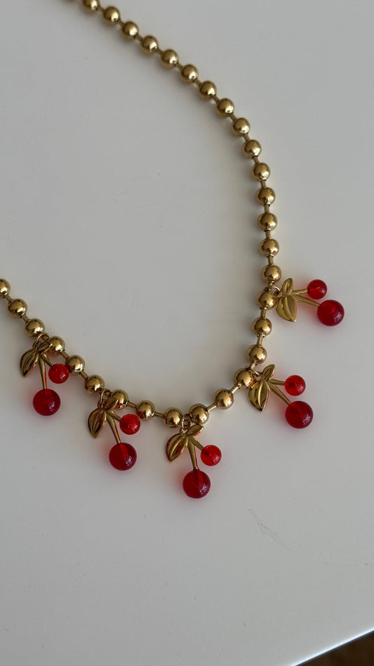 Colar | cherries